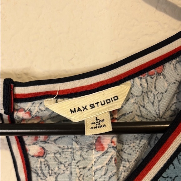 Max Studio Blue and red Floral pleated sleeveless Dress - Picture 2 of 6